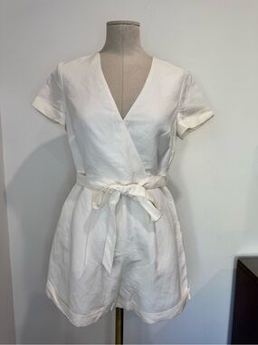 Banana Republic White V-Neck Wrap Romper with Tie Size 0